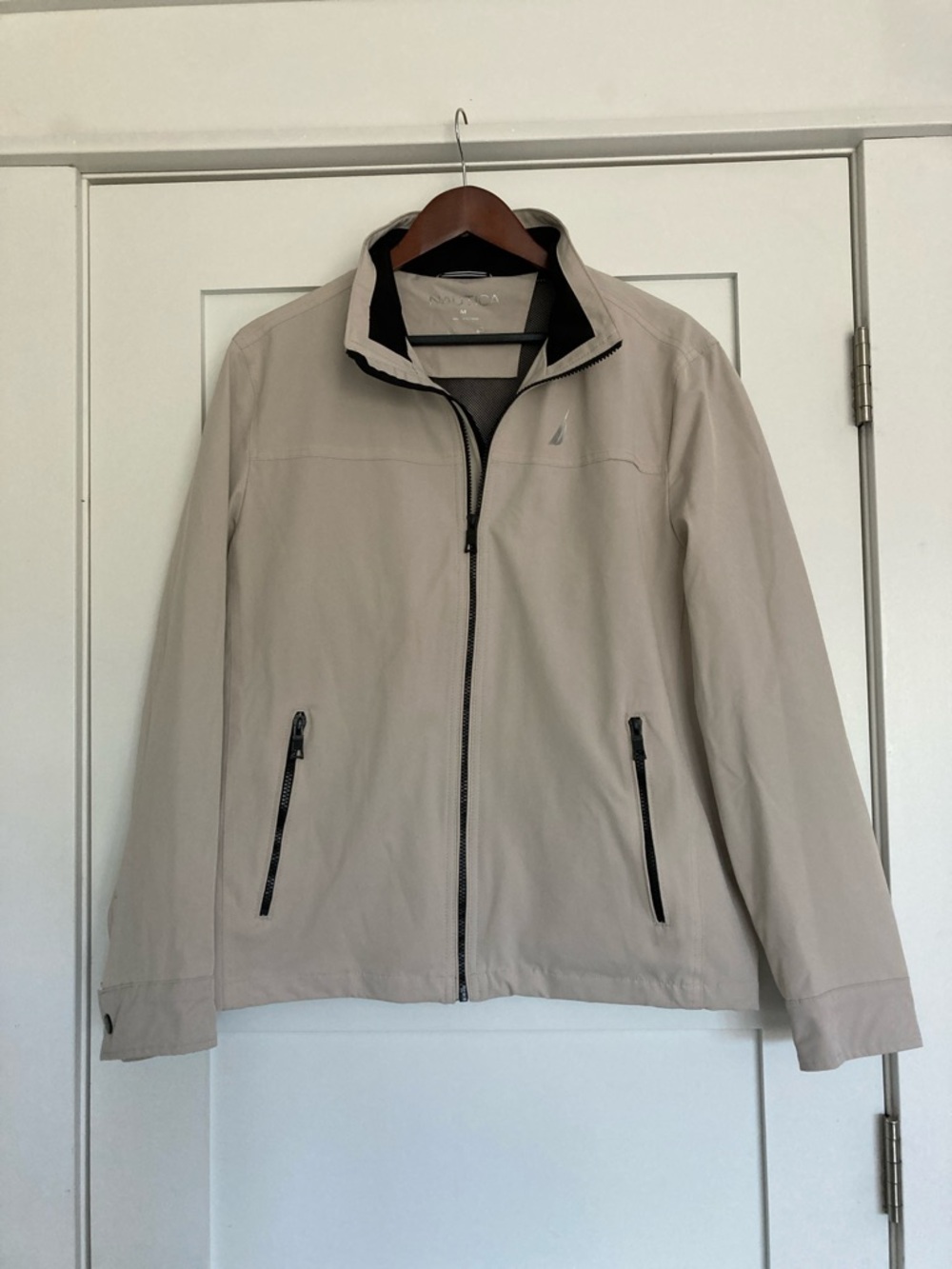 Nautica Jacket Men’s Medium Water Resistant Stretch Cream Spring Coat Rain
